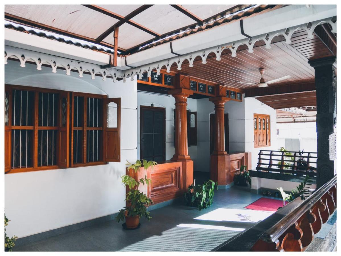 Mom&Pop Thyparambil Heritage Alappuzha Exterior photo
